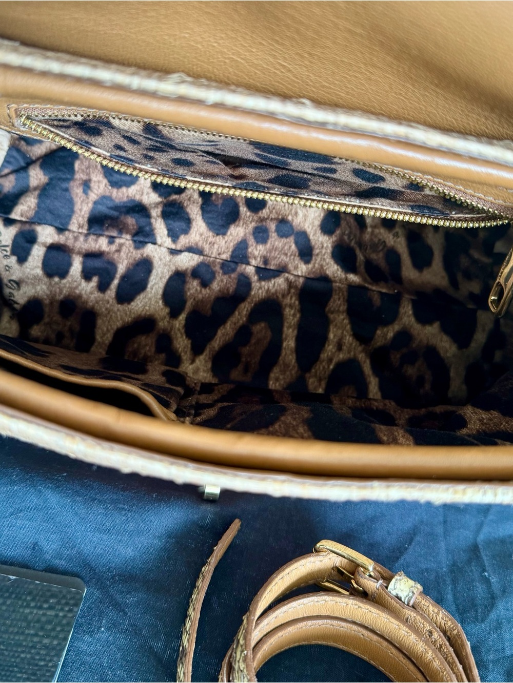 🤎Authentic Dolce & Gabbana Raffia Python Trim Padlock Bag🤎 - Picture 12 of 13